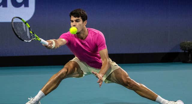 Carlos Alcaraz empezará la temporada en tierra batida a 380 puntos de Djokovic