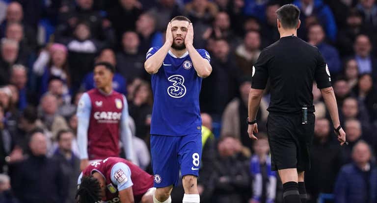Kovacic se lamenta durante el encuentro contra el Aston Villa.