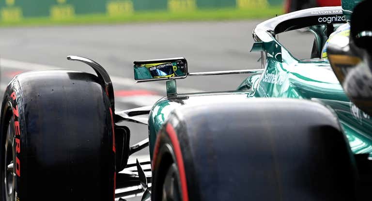 Fernando Alonso, antes de salir del pitlane en el GP de Australia de F1 2023.