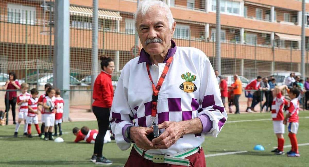 Luisón Abad en el campo que lleva su nombre en Alcalá de Henares. /Rugby Alcalá