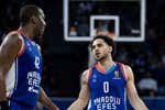 El supercampeón Efes, en ruinas, cae eliminado de la Euroliga
