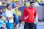 Mendilibar, de pie en Sevilla antes del estreno en Nervión