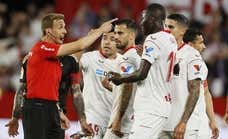 El Sevilla explota contra los arbitrajes: «No puede ser que en la Premier haya 28 expulsados y en LaLiga más de 100»