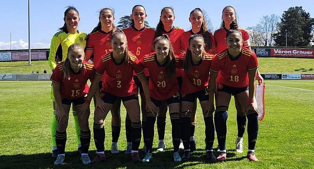 La Selección Sub-19 en su partido ante Eslovenia en la Ronda 2 del Euopeo.