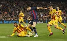 El Girona puntúa en un Camp Nou que aplaude más a Messi que al líder