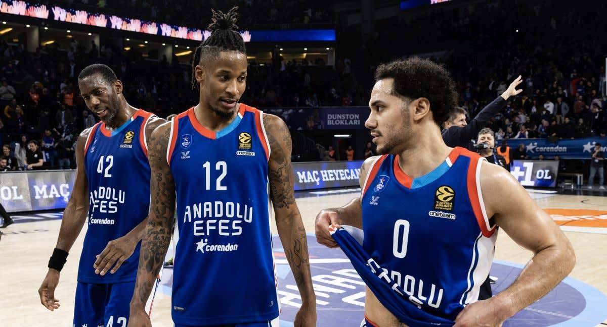 Clyburn y Larkin, en un partido con Efes.