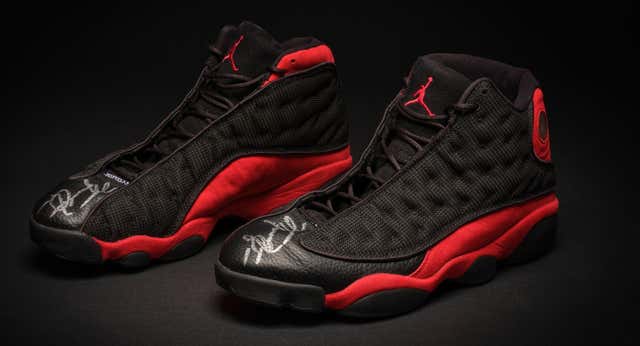 El último récord de Michael Jordan: 2,2 millones de dólares por unas zapatillas
