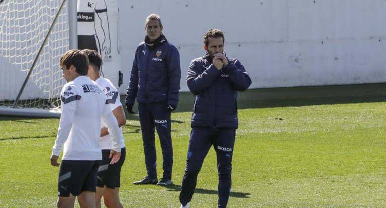 Baraja en un entrenamiento con el equipo.