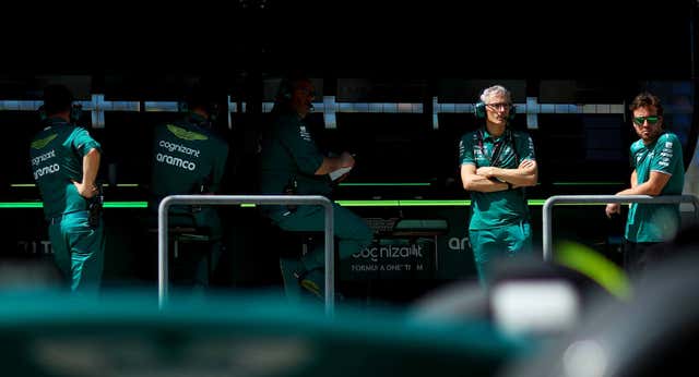 No es una estrella, tampoco un zorro viejo, pero ahora todos le conocen: así es Mike Krack, el jefe de Fernando Alonso