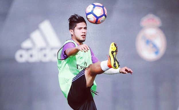 Sergio Díaz, en un entrenamiento con el primer equipo del Real Madrid.  INSTAGRAM: @sergiodiaz_10_