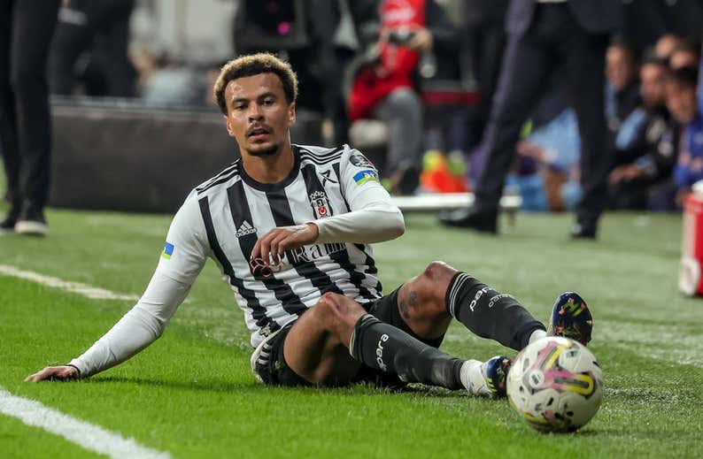 Dele Alli desconecta sus redes para centrarse en su recuperación