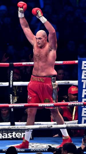 Tyson Fury tras una de sus victorias. AFP