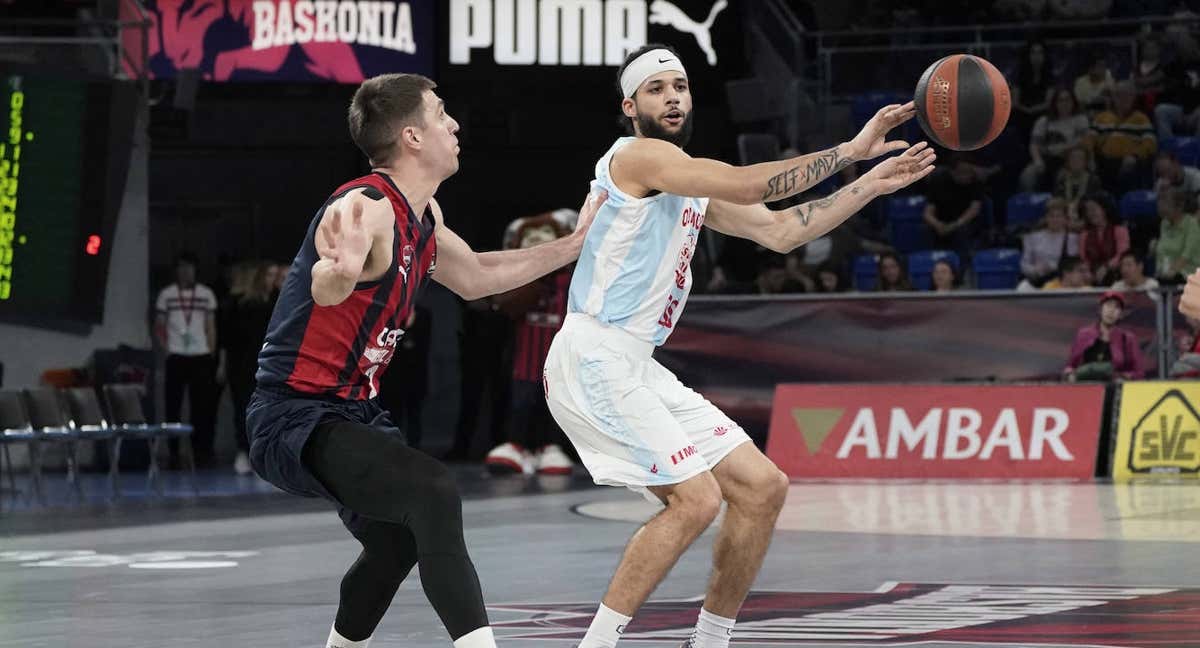 Kassius Robertson, en el partido ante Baskonia./EFE/ L. Rico
