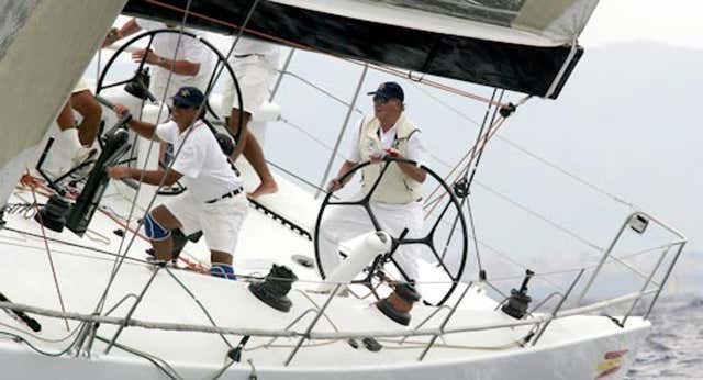 ¿Qué significa hacer de ‘caña’? Explicando el rol del rey emérito a bordo de un barco de vela