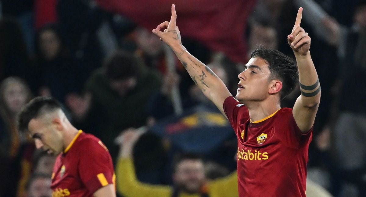 Dybala celebra un gol con la Roma.