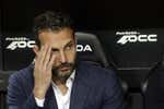 El Valencia respalda a Baraja antes de la 'final' en Elche y él le quita hierro: «No será el fin del mundo si perdemos»