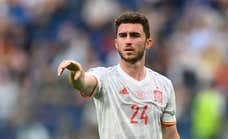 Laporte quiere dejar el City y fichar por el Barcelona con la ayuda del representante de Xavi