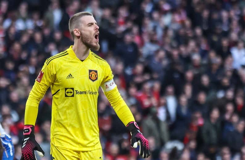 El United reina en los penaltis y habrá derbi de Mánchester en la final