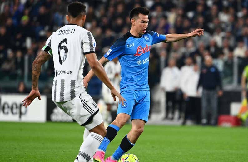 El Nápoles gana y roza el título de la Serie A