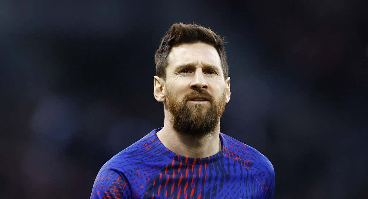 Messi durante un calentamiento con el PSG./REUTERS