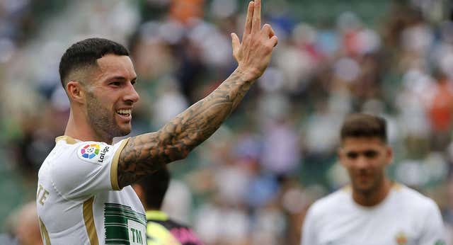 El Elche prolonga su agonía en Primera con una goleada