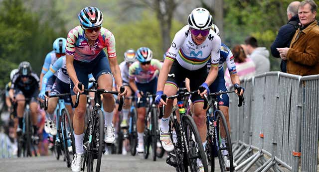 Movistar Team y Van Vleuten ante La Vuelta Femenina: “Este año nos está costando más”