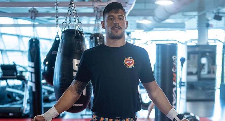 Joel Álvarez, durante un entrenamiento el UFC Apex de Las Vegas.