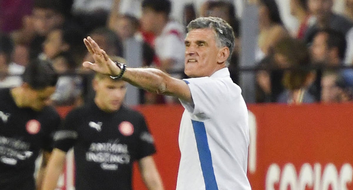 José Luis Mendilibar, en un momento del Sevilla-Girona.