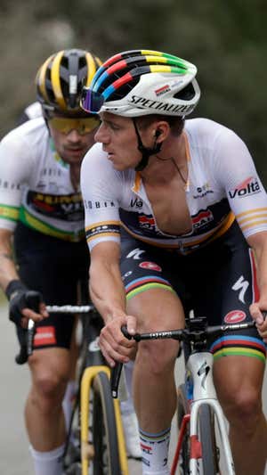 Remco Evenepoel y Primoz Roglic ya se las tuvieron tiesas en la Volta a Catalunya.  GETTY IMAGES