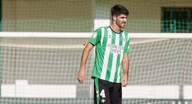 Ricardo Visus, en un partido del Betis Deportivo.