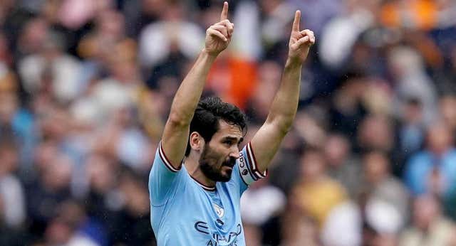 El Manchester City domina, sufre y gana antes de visitar al Real Madrid