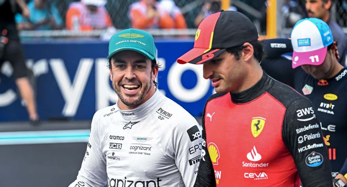 Alonso y Sainz, tras la clasificación./EFE