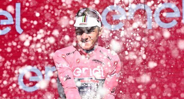 Evenepoel manda un mensaje desde el primer día