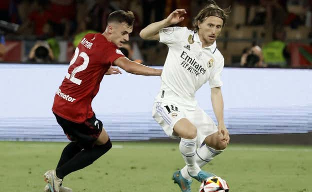 Modric jugó diez minutos en la final de Copa contra Osasuna.  REUTERS