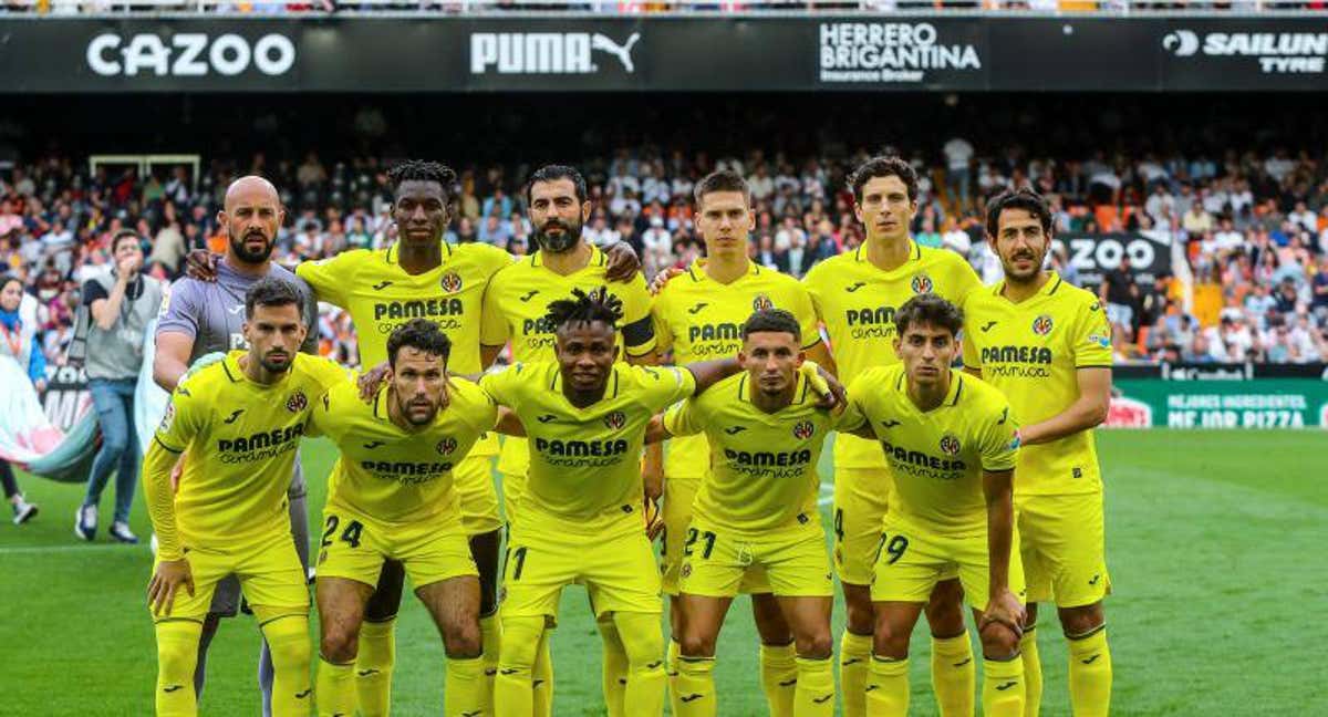 La plantilla del Villarreal en Mestalla.