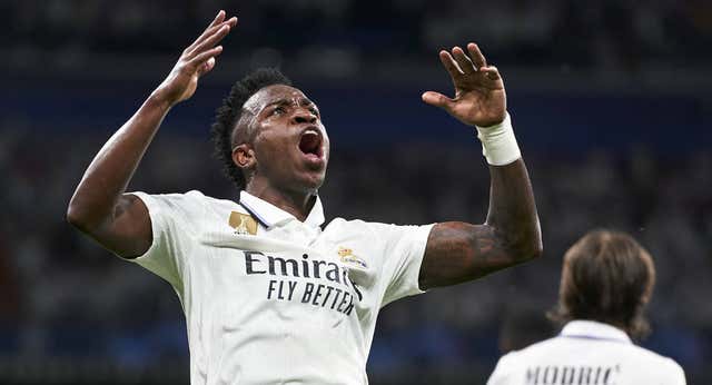 Vinicius responde a la polémica con otro golazo en su competición fetiche