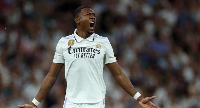Alaba le cambia la cara a la defensa del Real Madrid