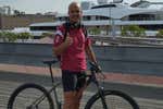 Kepa Blanco y su particular duatlón: viaja a Turín para ver al Sevilla alternando el coche con la bicicleta