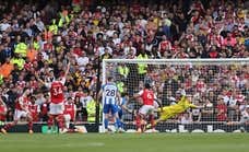 Al Arsenal se le apaga la llama y el City roza la Premier