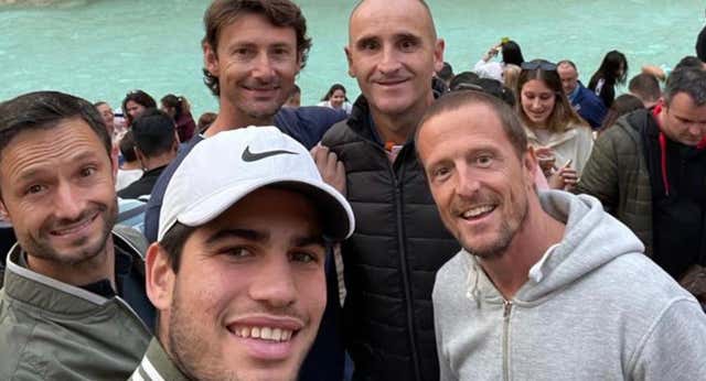 ¿Qué hace el expiloto Sete Gibernau en el equipo de Carlos Alcaraz?