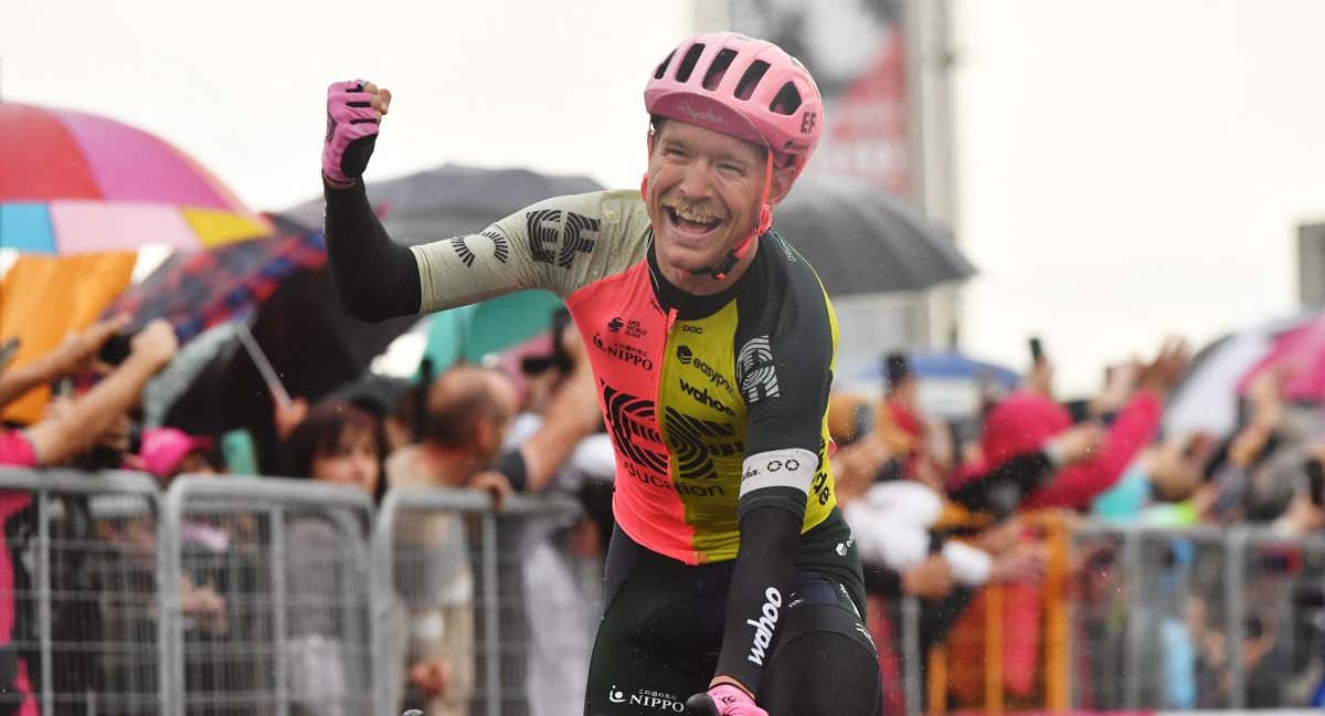 Magnus Cort Nielsen celebra el triunfo en la etapa de este martes en el Giro de Italia./REUTERS