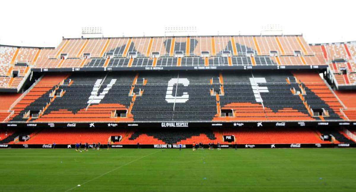 Mestalla visto a ras del verde. /Archivo.