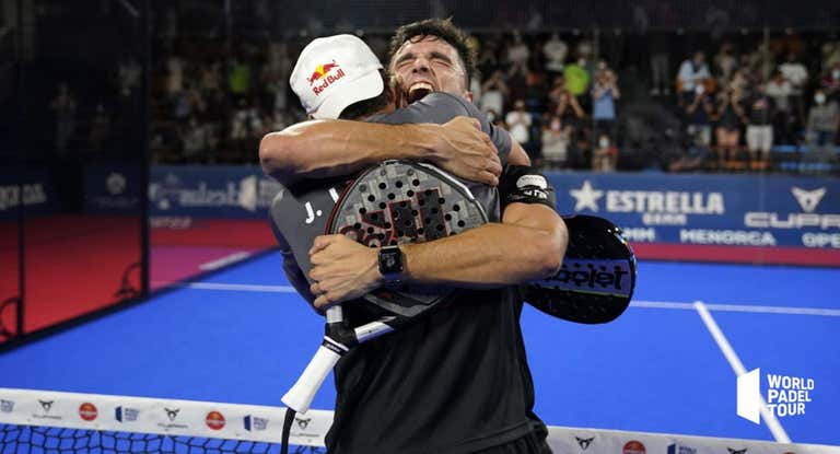 Galán y Lebrón celebrando un título la temporada pasada.