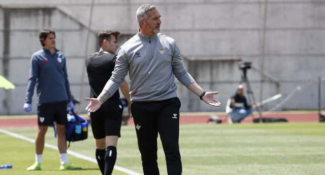 Arzu, el ideólogo del Betis que amenaza el triplete de Arbeloa: “Sólo pido que seamos reconocibles”