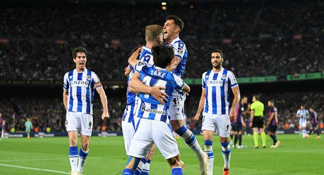 Imanol merece una escultura: Ganar en el Camp Nou, el último logro de una Real que huele a Champions