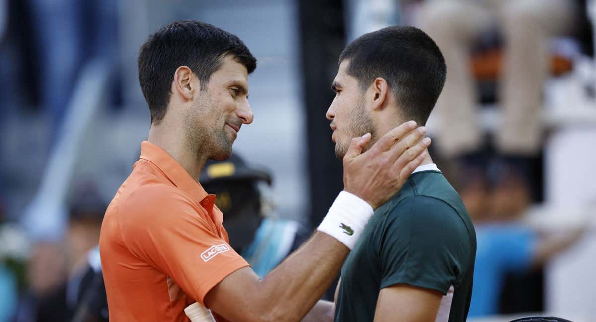 Djokovic y Alcaraz, durante las semifinales del Mutua Madrid Open 2022. /REUTERS/Juan Medina