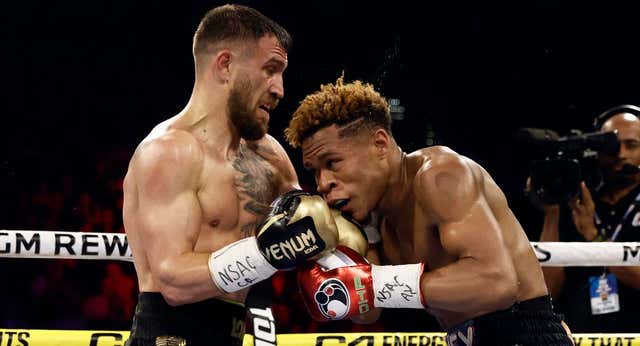 Ganó el negocio en Las Vegas: Haney se impone a Lomachenko en un ajustado combate