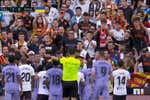 Por qué no se vio la imagen en primer plano de los aficionados que insultaron a Vinicius