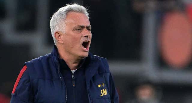 Mourinho muestra su preocupación por la situación de Dybala de cara a la final de Budapest