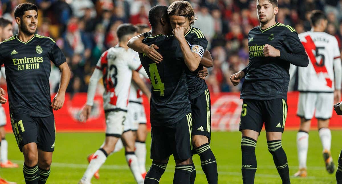 El Real Madrid celebra un gol en Vallecas./GETTY
